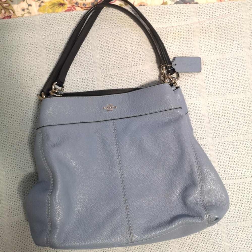 Coach Lexi Shoulder Bag